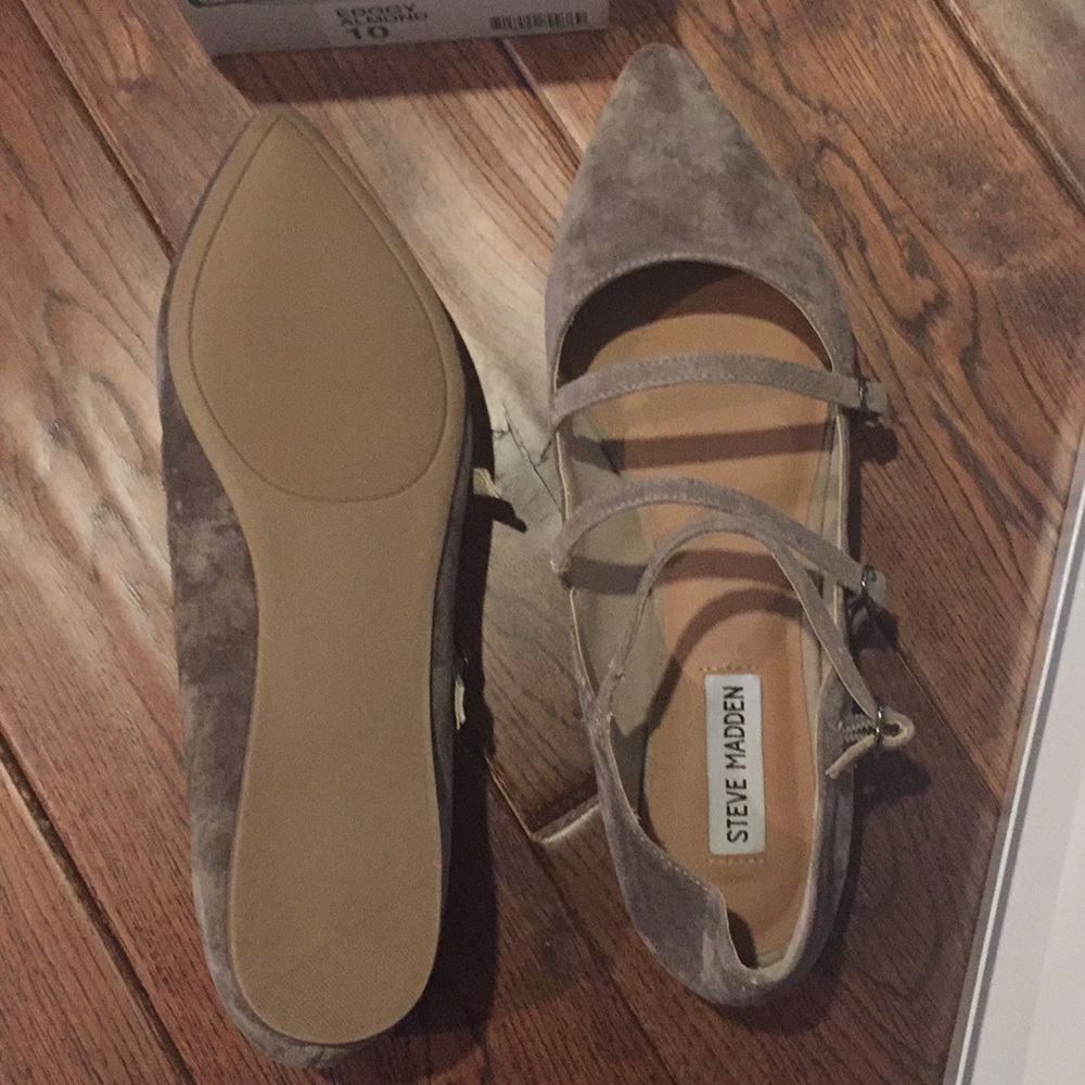 Steve Madden edggy almond color shoe